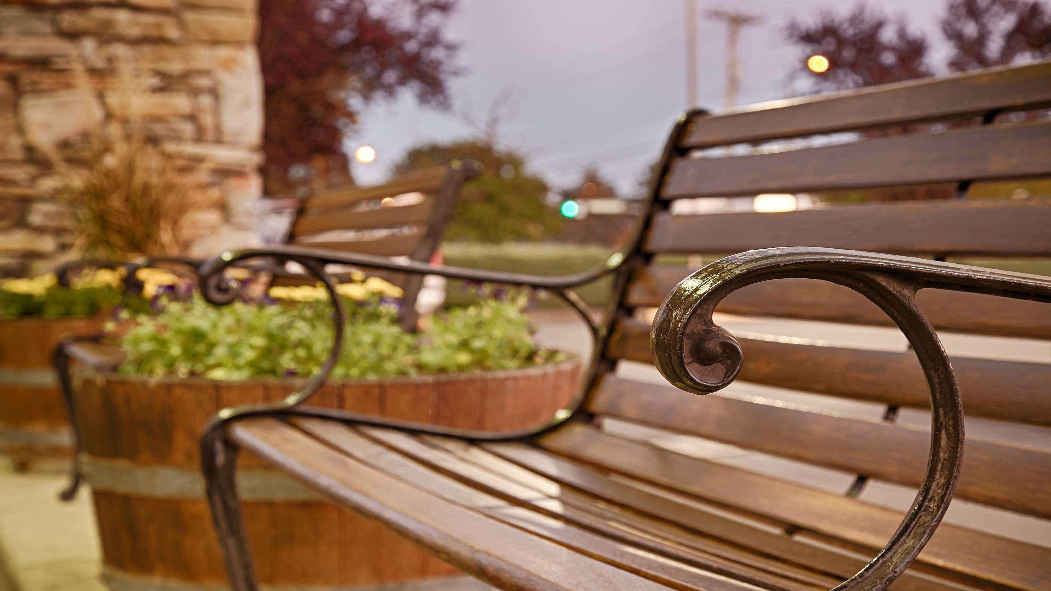 Best Western University Inn And Suites Forest Grove Exterior photo