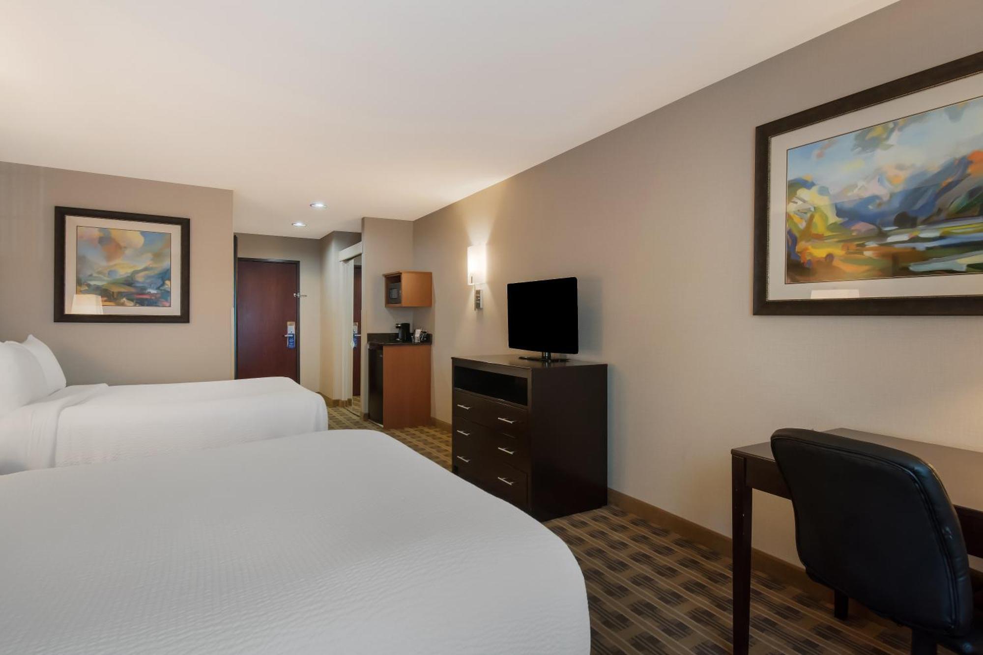 Best Western University Inn And Suites Forest Grove Exterior photo