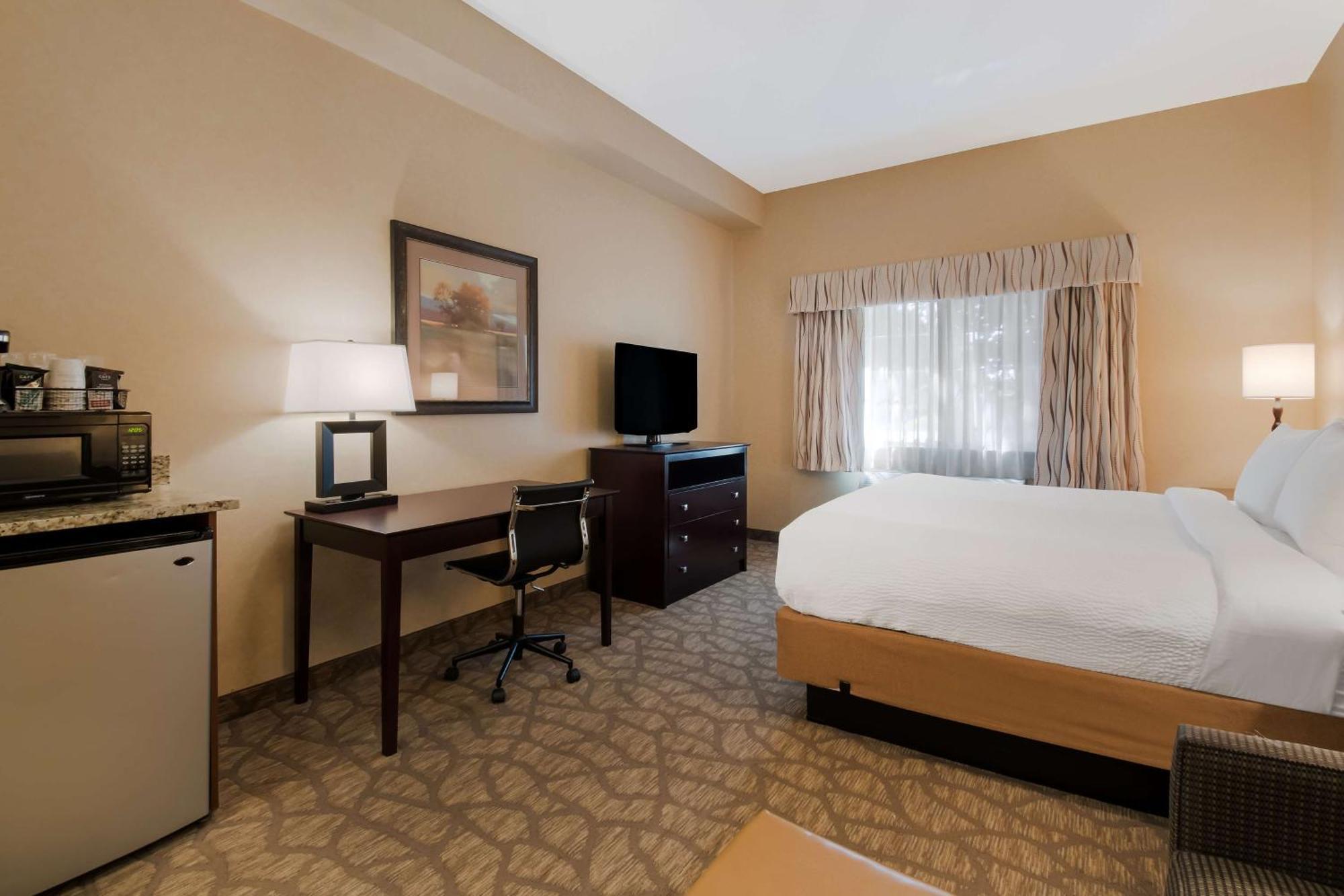 Best Western University Inn And Suites Forest Grove Exterior photo